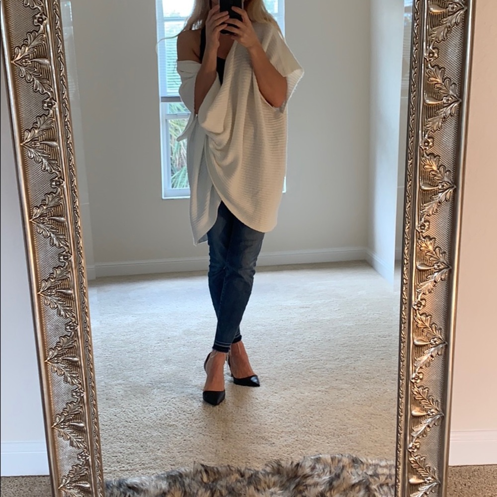 🌺RACHEL Rachel Roy🌺 white/ivory sweater onesize
